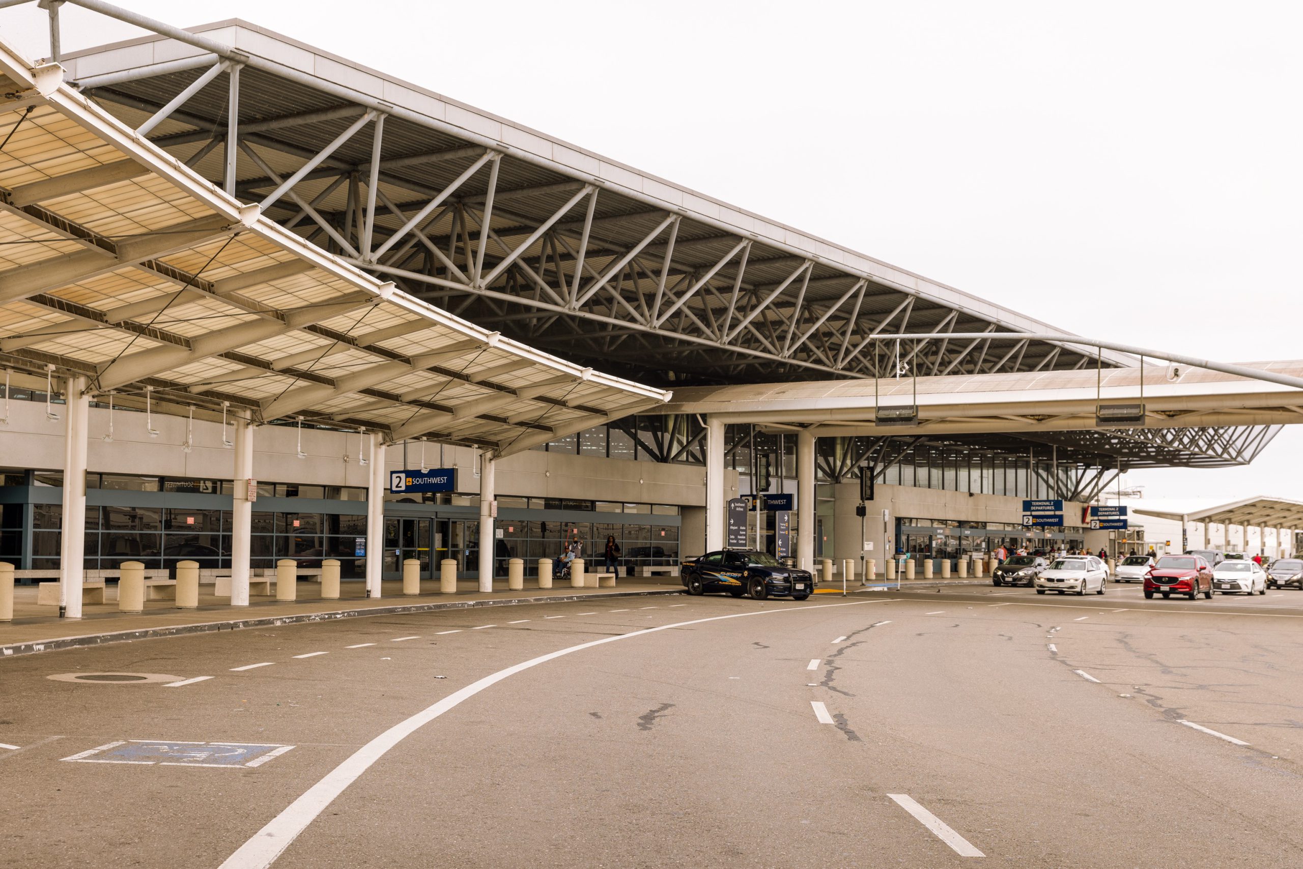 Airport Parking In Oakland: How Weather Conditions Can Impact Parking Decisions?
